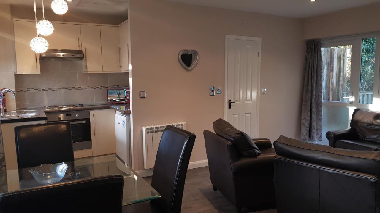 Valley Grove Bungalows Saundersfoot Bagian luar foto
